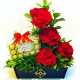 Arranjo de Rosas Colombianas Vermelhas e Chocolate
